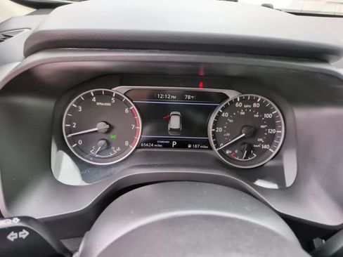 Used 2024 Nissan Rogue S FWD image 17