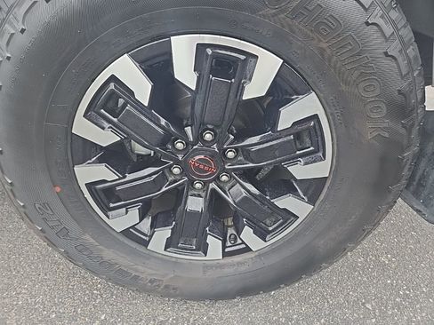 Used 2024 Nissan Frontier PRO-4X w/ Off-Road Protection Package image 39