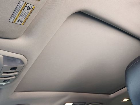 Used 2021 Subaru Ascent Limited w/ Technology Package image 19