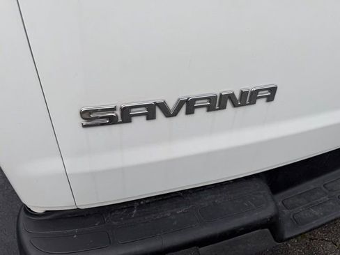 Used 2024 GMC Savana 2500 w/ Driver Convenience Package image 7