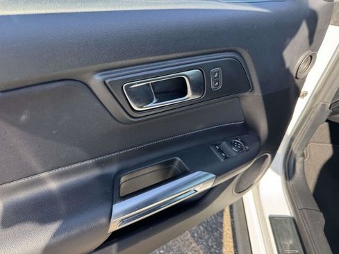 Used 2021 Ford Mustang Coupe RWD image 12