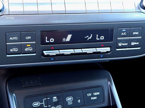 Certified 2025 Hyundai Kona SEL image 17