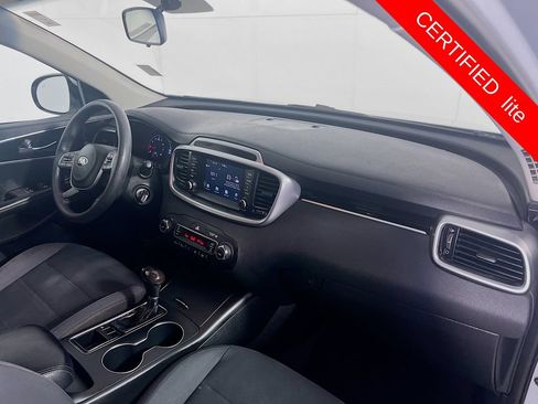 Used 2019 Kia Sorento FWD V6 image 30