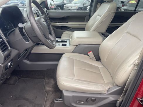 Used 2018 Ford Expedition XLT w/ Equipment Group 202A RWD image 5