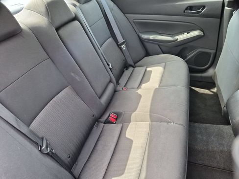 Used 2025 Nissan Altima 2.5 SV FWD image 29