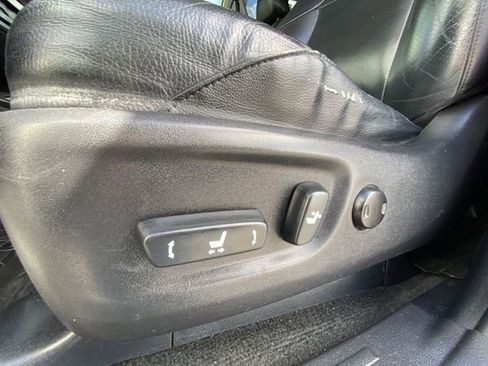 Used 2013 Toyota 4Runner Limited AWD/4WD image 12