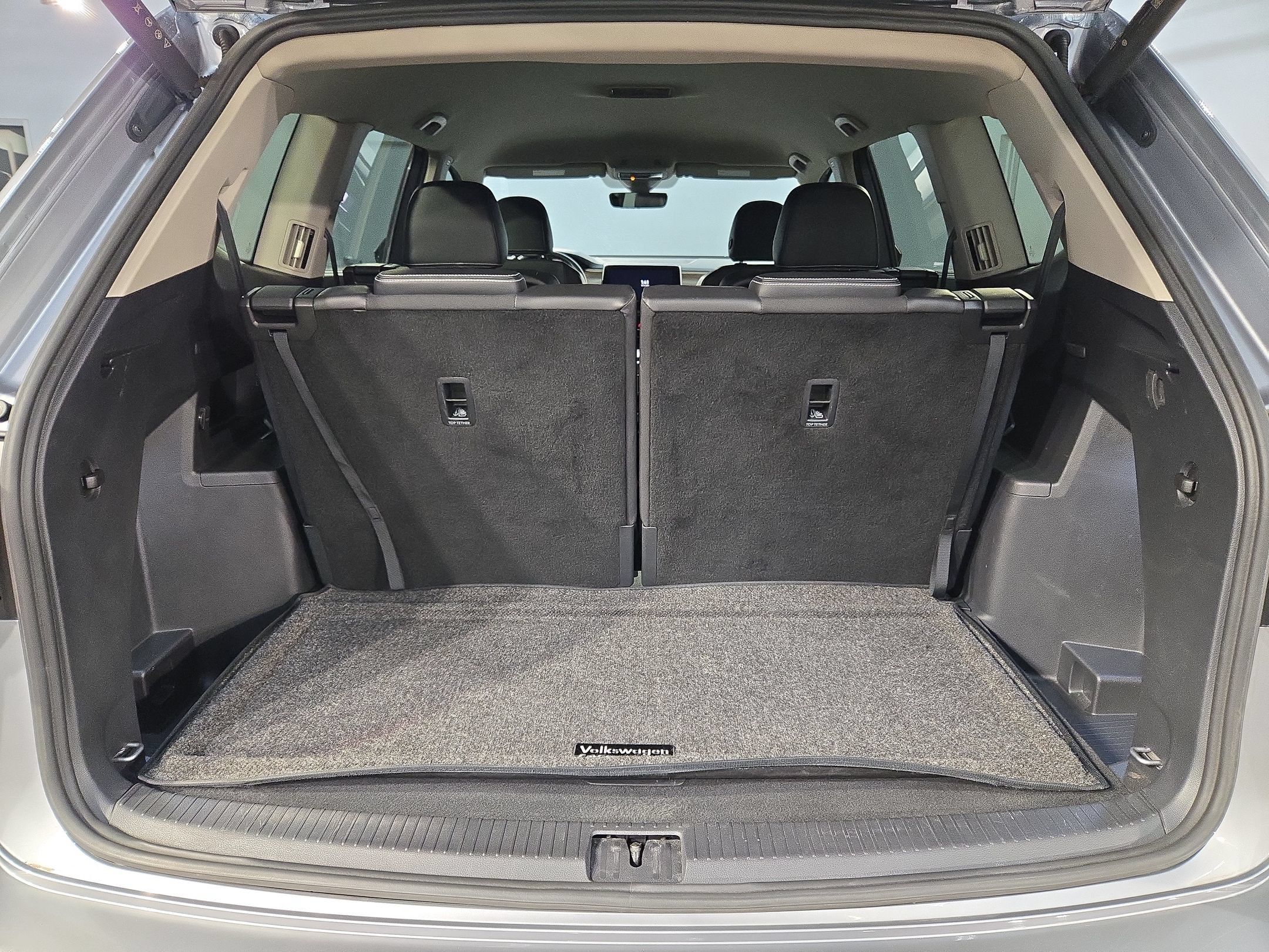 Used 2024 Volkswagen Atlas SE FWD image 18