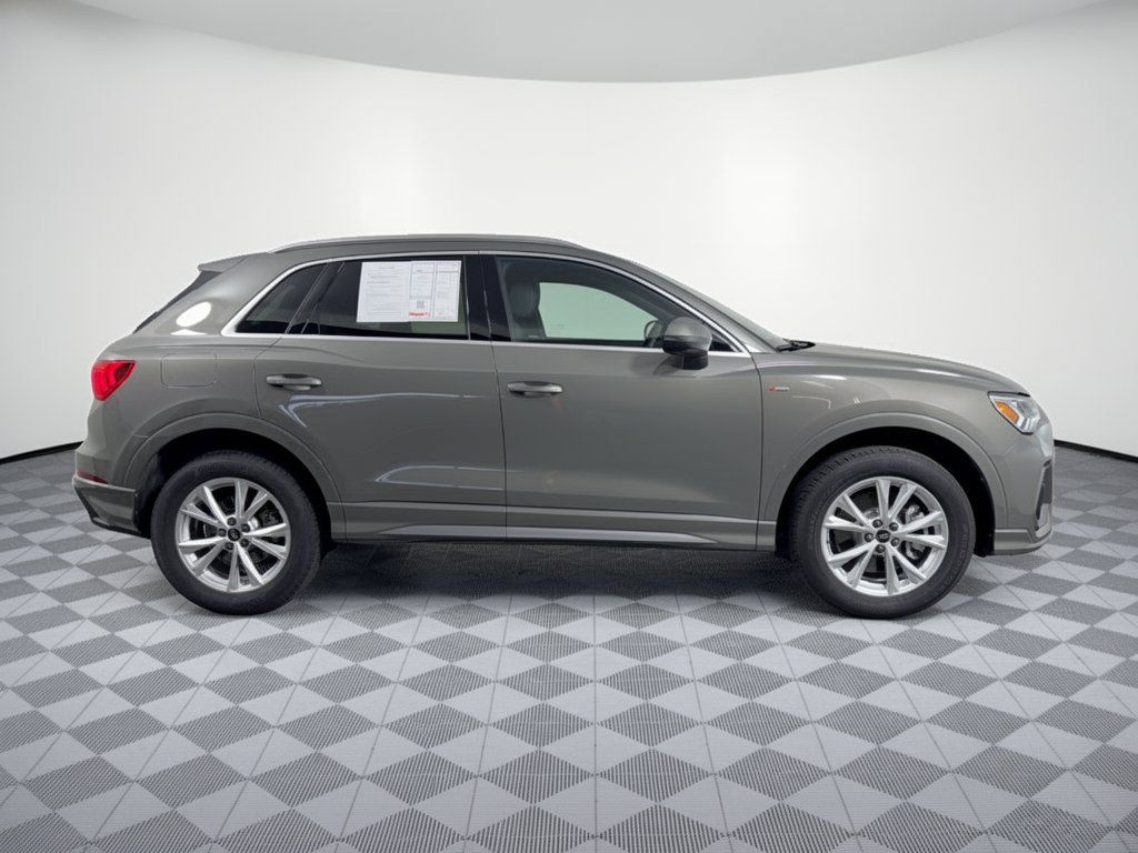 Used 2025 Audi Q3 2.0T Premium w/ Convenience Package AWD/4WD image 8