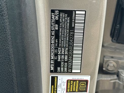 Used 2024 Mercedes-Benz GLC 300 w/ Winter Package image 29