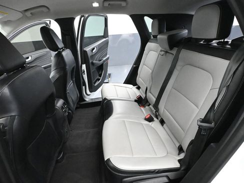 Used 2024 Ford Escape Platinum image 39