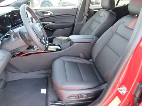 New 2026 Chevrolet Trax RS w/ Sunroof Package image 15