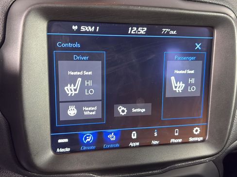 Used 2023 Jeep Renegade Trailhawk w/ Sun/Sound Group AWD/4WD image 31