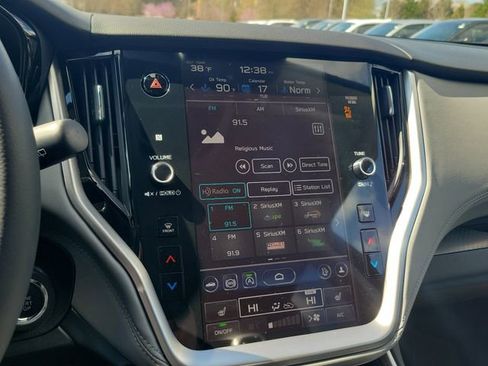 Used 2025 Subaru Outback Premium image 19