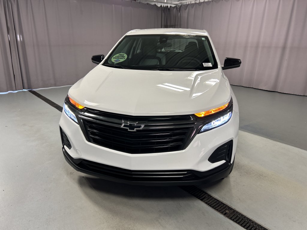 Used 2024 Chevrolet Equinox LS w/ Sport Edition FWD image 2