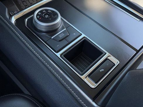 Certified 2023 Ford Expedition XLT image 19