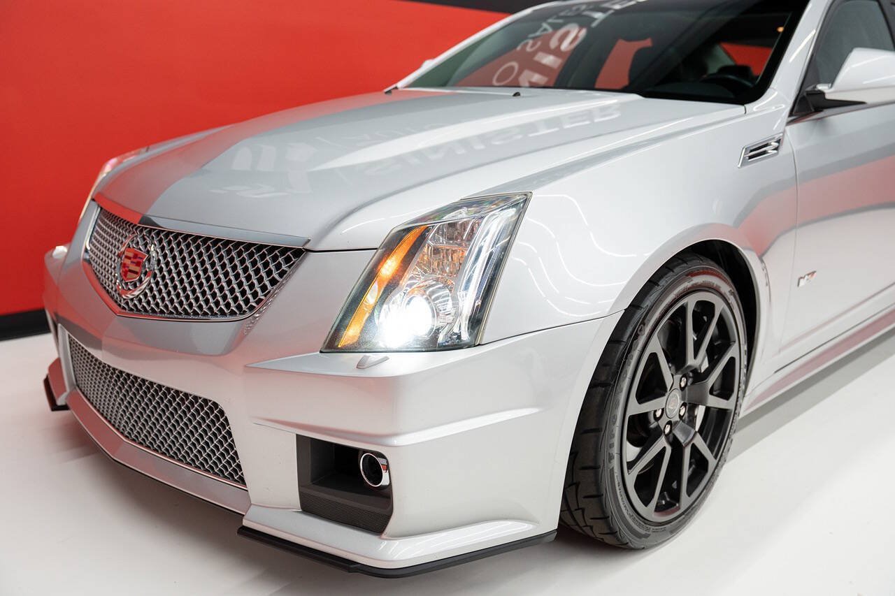 Used 2010 Cadillac CTS V RWD image 29