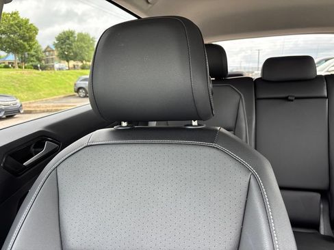 Used 2023 Volkswagen Tiguan SE FWD image 22