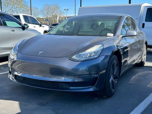Used 2019 Tesla Model 3 Long Range image 1
