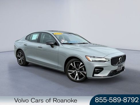 Used 2024 Volvo S60 B5 Core image 1