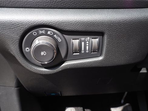 New 2026 Chrysler Pacifica Pinnacle image 32