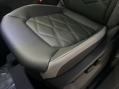 New 2026 Volkswagen Atlas Peak Edition image 22