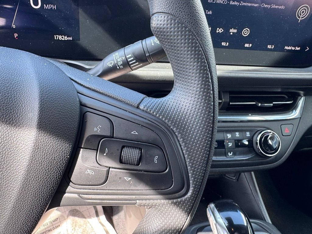 Used 2026 Buick Envista Preferred FWD image 23