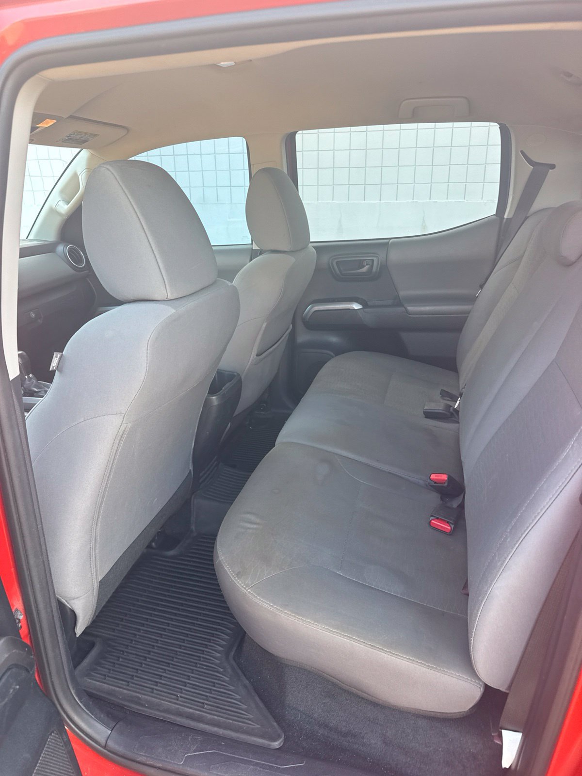 Used 2017 Toyota Tacoma SR5 w/ Tow Package RWD image 8