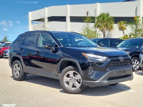 Used 2023 Toyota RAV4 XLE image 33