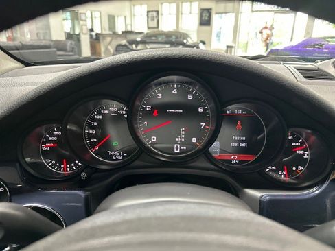 Used 2013 Porsche Panamera image 48