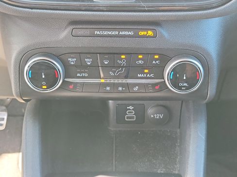 Used 2024 Ford Escape ST-Line image 24