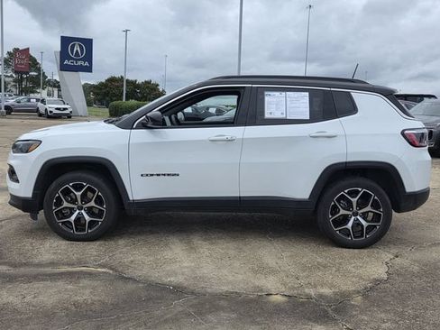 Used 2025 Jeep Compass Limited AWD/4WD image 5
