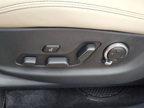 New 2025 Genesis GV70 3.5T Sport w/ Sport Advanced Package image 11