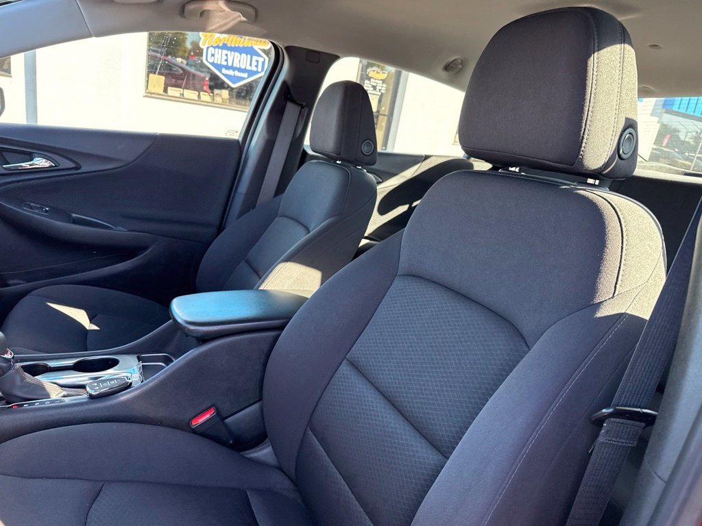 Used 2024 Chevrolet Malibu RS FWD image 31