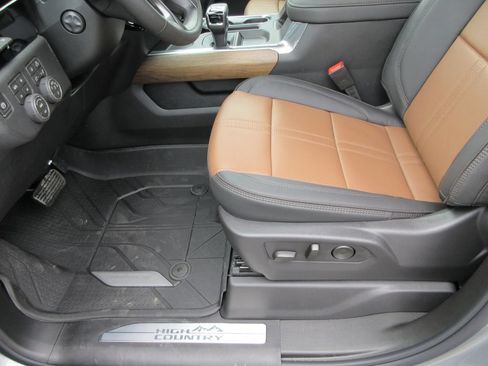 New 2026 Chevrolet Silverado 1500 High Country AWD/4WD image 23