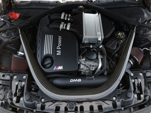 Used 2016 BMW M4 Convertible RWD image 23
