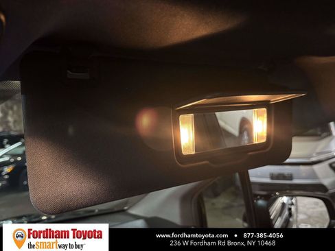 Used 2023 Toyota Sienna XSE AWD/4WD image 30