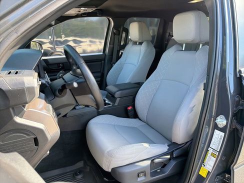 Used 2024 Toyota Tacoma SR5 AWD/4WD image 13