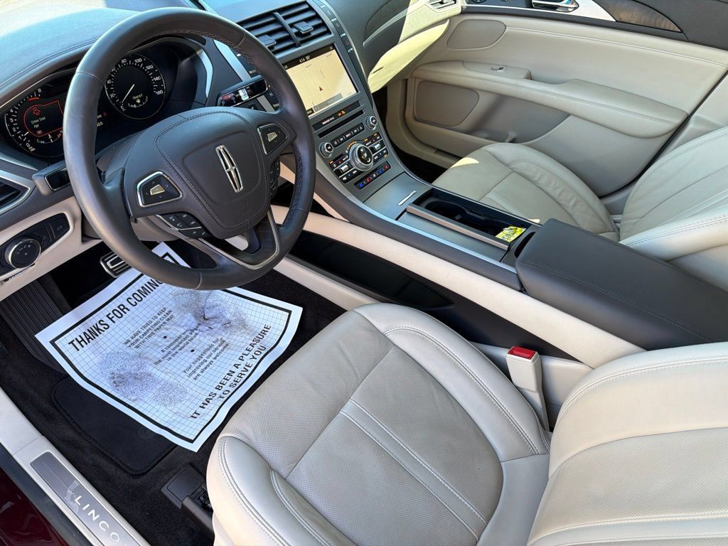 Used 2018 Lincoln MKZ Reserve w/ Magnetic Appearance Package FWD image 11