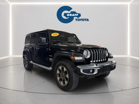 Used 2018 Jeep Wrangler Unlimited Sahara AWD/4WD image 4