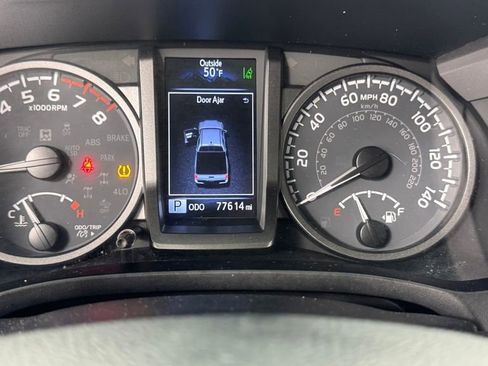 Used 2023 Toyota Tacoma TRD Sport w/ TRD Premium Sport Package AWD/4WD image 20