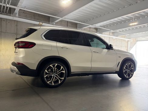 Used 2023 BMW X5 xDrive45e w/ Executive Package AWD/4WD image 8