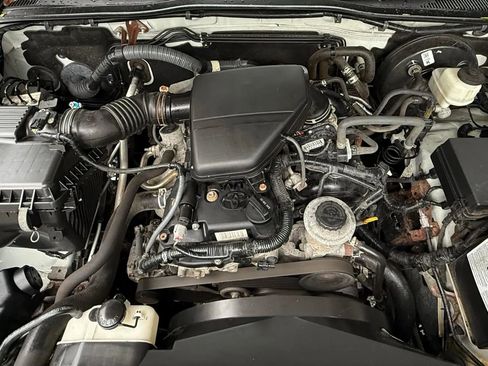 Used 2019 Toyota Tacoma SR image 15