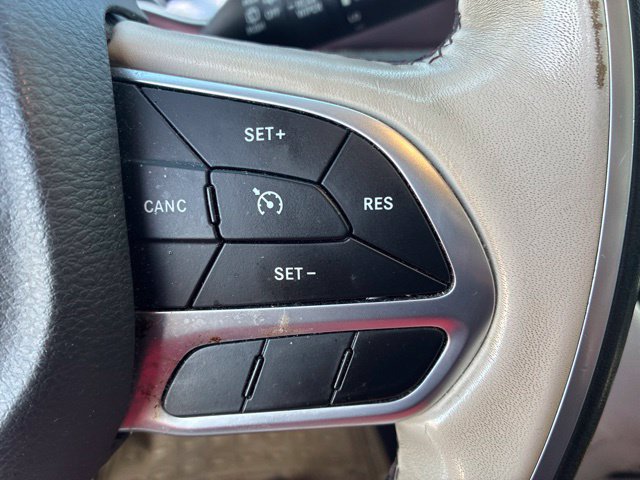 Used 2020 Chrysler Pacifica Limited FWD image 13