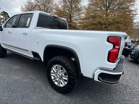 New 2025 Chevrolet Silverado 2500 High Country w/ High Country Premium Package image 7