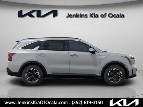 New 2026 Kia Sorento S image 2