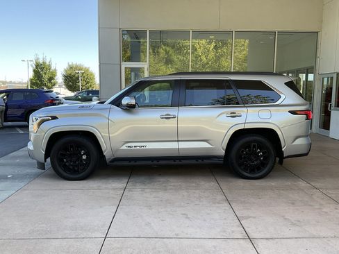 Used 2024 Toyota Sequoia SR5 image 19