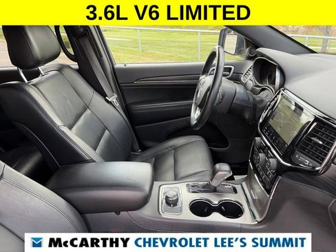 Used 2019 Jeep Grand Cherokee Limited AWD/4WD image 30