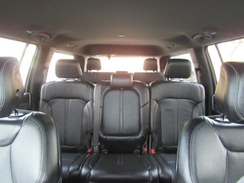 Used 2024 Jeep Wagoneer Series II w/ Flexible Seating Group RWD image 39