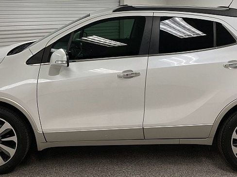 Used 2017 Buick Encore Premium image 8