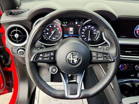 Used 2022 Alfa Romeo Stelvio Veloce AWD/4WD image 14